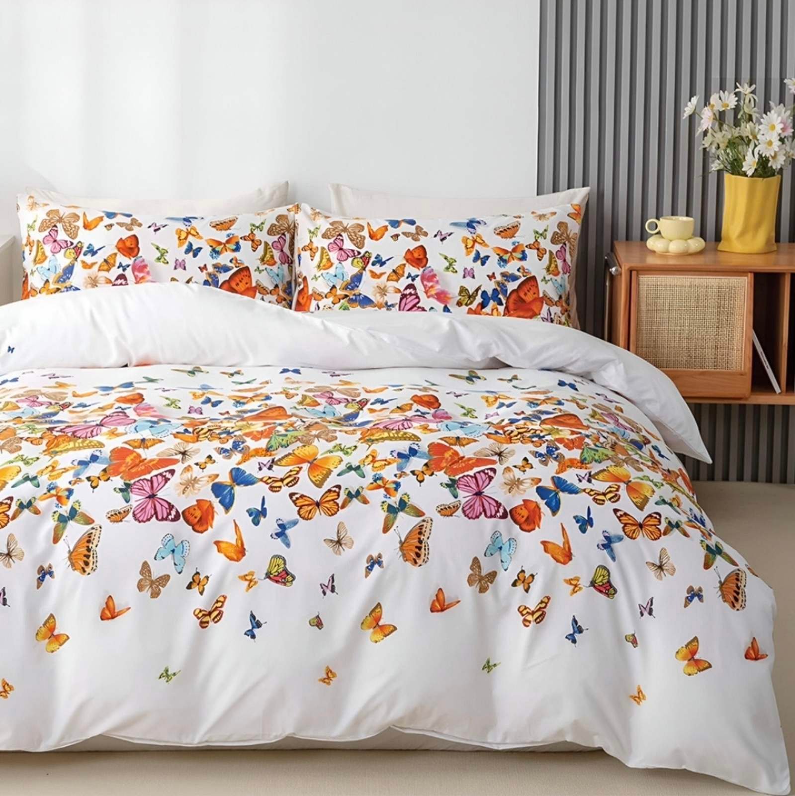 Комплект ЦВЕТНИ ПЕПЕРУДИ от 4 части 140*200 с ластик